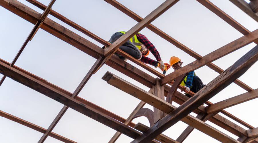 Professional gutter cleaning services in Minneola, KS